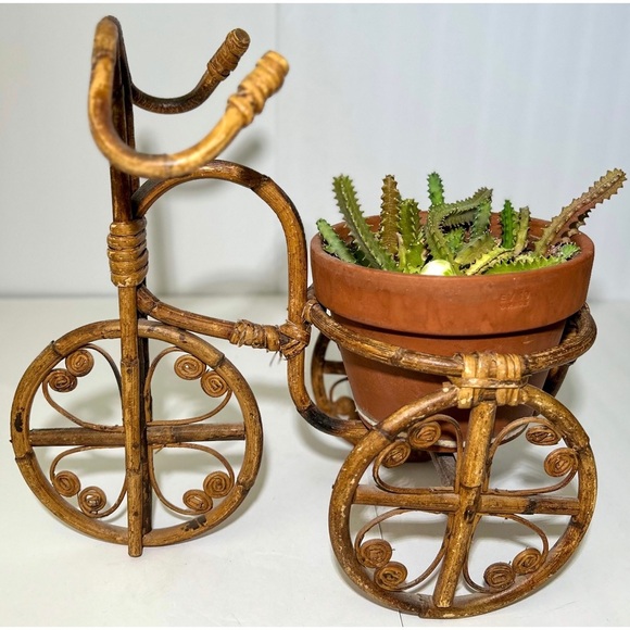 Vintage 70’s Bohemian Rattan Bamboo Bicycle Planter - Picture 4 of 12